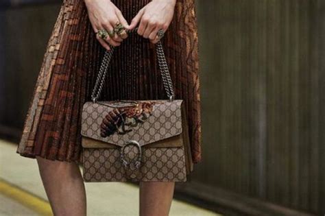 Los artísticos y revolucionarios escaparates de Gucci 